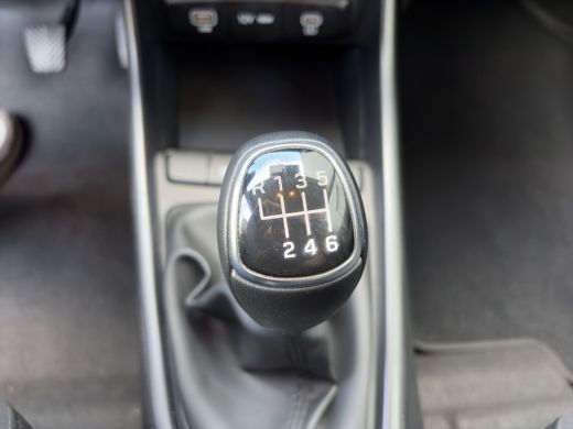 Hyundai i20 1.0 T-GDI 100pk Comfort | Camera | Carplay | Airco | 16-inch Velgen | Cruise control | Middenarms... ActivLease financial lease