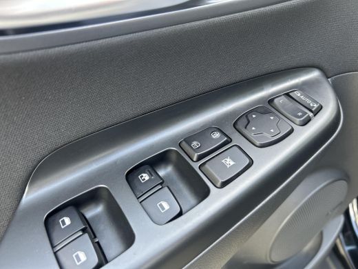 Hyundai Kona 1.6 GDI HEV Comfort Smart | Parkeercamera + Sensoren | Apple carplay | Krell audio | Rijklaarprijs! ActivLease financial lease