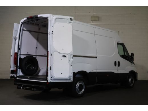Iveco Daily 35S21 L2 H2 H-Matic 3.5T Trekhaak ActivLease financial lease