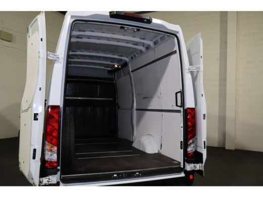 Iveco Daily 35S21 L2 H2 H-Matic 3.5T Trekhaak ActivLease financial lease