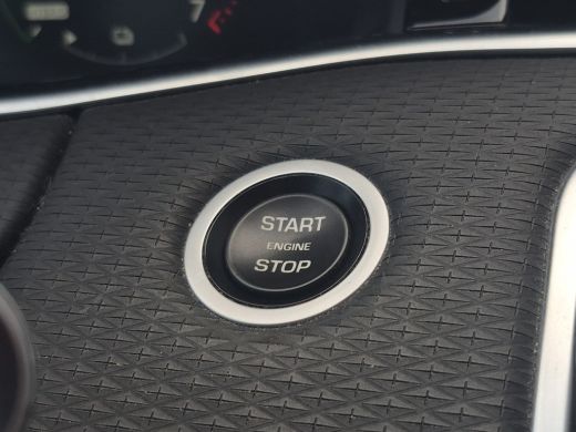 Land Rover Range Rover Evoque 1.5 P300e AWD S Premium kleur | Elektrisch verstelbare stoelen met geheugen | Voorstoelen verwarm... ActivLease financial lease