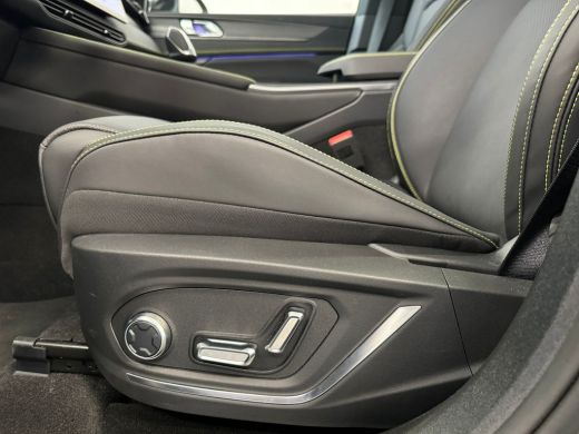 Lynk & Co 01 1.5 More | 360 Camera | Panoramadak | Stuur-en stoelverwarming | Premium audio | ActivLease financial lease