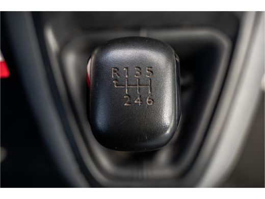 Opel Vivaro 1.5 L2H1 | 3-Zits | Carplay | Cruise | PDC | Airco ActivLease financial lease
