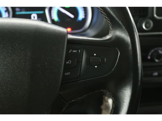 Opel Vivaro-e Peugeot e-Expert 75 kWh L2H1 | Snelladen | SOH 91% | Airco | Cruise | Camera | Carplay | Parkeers... ActivLease financial lease