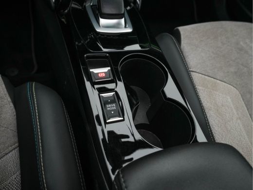 Peugeot e-2008 EV GT Pack 50 kWh [3-Fase-11kW] {SoH-88%} (INCL.BTW) *PANO | DIGI-COCKPIT | FULL-LED | BLIS | KEY... ActivLease financial lease