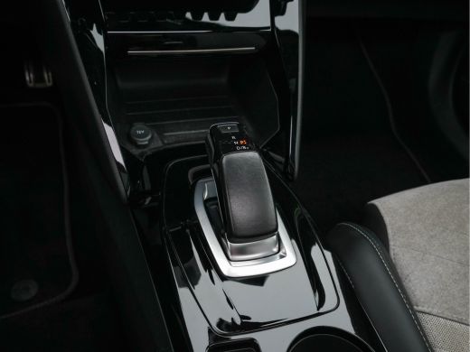 Peugeot e-2008 EV GT Pack 50 kWh [3-Fase-11kW] {SoH-88%} (INCL.BTW) *PANO | DIGI-COCKPIT | FULL-LED | BLIS | KEY... ActivLease financial lease