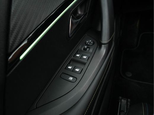 Peugeot e-2008 EV GT Pack 50 kWh [3-Fase-11kW] {SoH-88%} (INCL.BTW) *PANO | DIGI-COCKPIT | FULL-LED | BLIS | KEY... ActivLease financial lease
