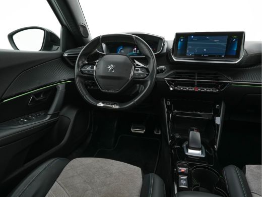 Peugeot e-2008 EV GT Pack 50 kWh [3-Fase-11kW] {SoH-88%} (INCL.BTW) *PANO | DIGI-COCKPIT | FULL-LED | BLIS | KEY... ActivLease financial lease