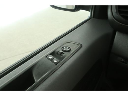 Peugeot Expert Elektrisch 75 kWh L2H1 | Snelladen | SOH 90% | Airco | Cruise | Camera | Carplay | Parkeersens. ActivLease financial lease
