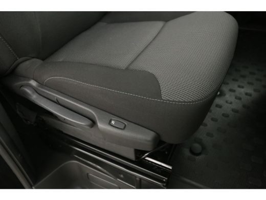 Renault Trafic 2.0 DCI L2H1 145pk | Dubbele Cabine | Clima | Camera | Cruise | Navi | Trekhaak | Parkeersens. ActivLease financial lease