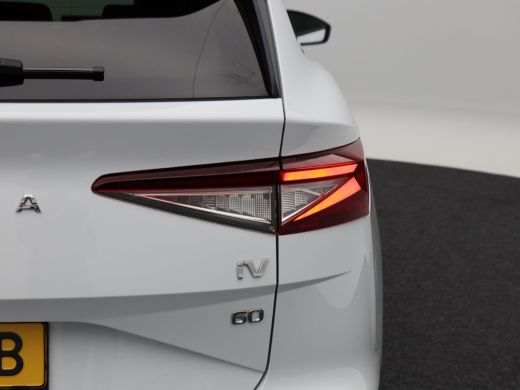 Skoda Enyaq iV 60 180 Pk | Stoelverwarming | Camera | Navigatie | CarPlay | Cruise Control | 19 Inch | 86.363 Km !! ActivLease financial lease