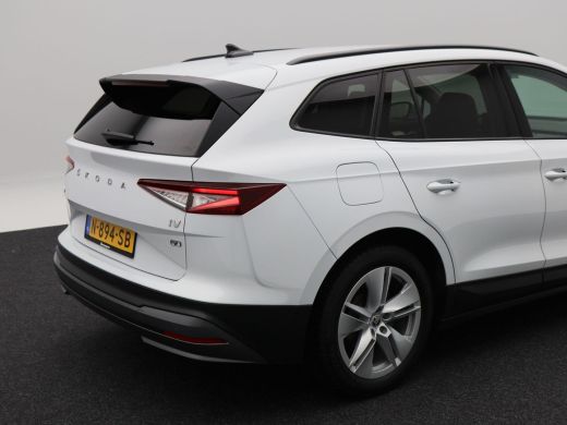 Skoda Enyaq iV 60 180 Pk | Stoelverwarming | Camera | Navigatie | CarPlay | Cruise Control | 19 Inch | 86.363 Km !! ActivLease financial lease