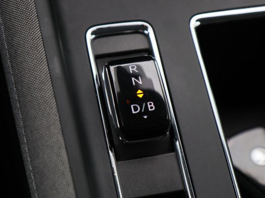 Skoda Enyaq iV 60 180 Pk | Stoelverwarming | Camera | Navigatie | CarPlay | Cruise Control | 19 Inch | 86.363 Km !! ActivLease financial lease