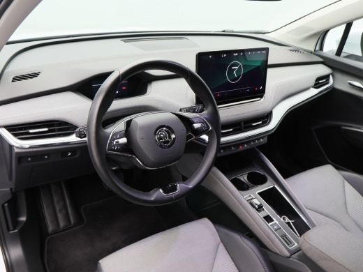 Skoda Enyaq iV 60 180 Pk | Stoelverwarming | Camera | Navigatie | CarPlay | Cruise Control | 19 Inch | 86.363 Km !! ActivLease financial lease