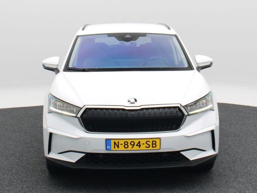 Skoda Enyaq iV 60 180 Pk | Stoelverwarming | Camera | Navigatie | CarPlay | Cruise Control | 19 Inch | 86.363 Km !! ActivLease financial lease
