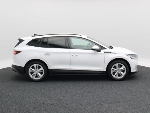 Skoda Enyaq iV 60 180 Pk | Stoelverwarming | Camera | Navigatie | CarPlay | Cruise Control | 19 Inch | 86.363 Km !! ActivLease financial lease