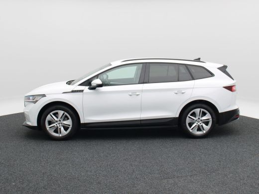 Skoda Enyaq iV 60 180 Pk | Stoelverwarming | Camera | Navigatie | CarPlay | Cruise Control | 19 Inch | 86.363 Km !! ActivLease financial lease