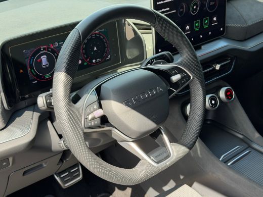 Skoda Kodiaq 1.5 TSI PHEV 204pk Sportline Business | Adaptive Cruise | Dodehoeksensor | Bestuurdersstoel Elekt... ActivLease financial lease