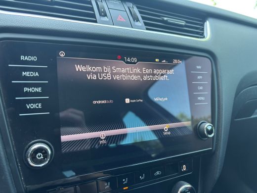 Skoda Octavia Combi 1.0 TSI Greentech Ambition Business | Automaat | Apple Carplay | Achterruitrijcamera | Navi ActivLease financial lease