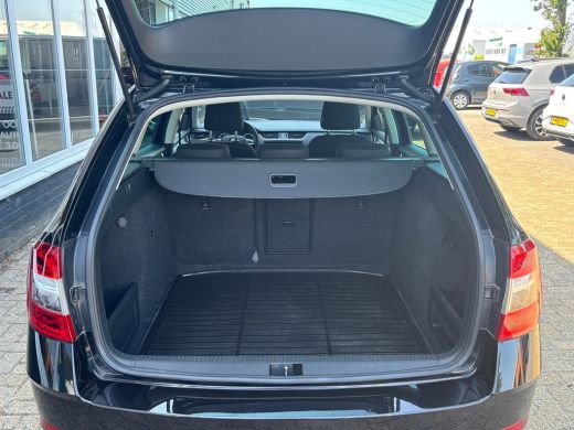 Skoda Octavia Combi 1.0 TSI Greentech Ambition Business | Automaat | Apple Carplay | Achterruitrijcamera | Navi ActivLease financial lease