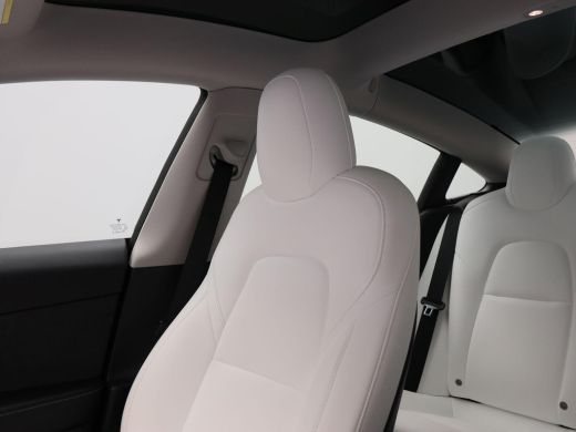 Tesla Model 3 Standard RWD Plus 60 kWh 238 Pk | Stoelverwarming | Panoramadak | Camera | Adaptive Cruise | 18 I... ActivLease financial lease