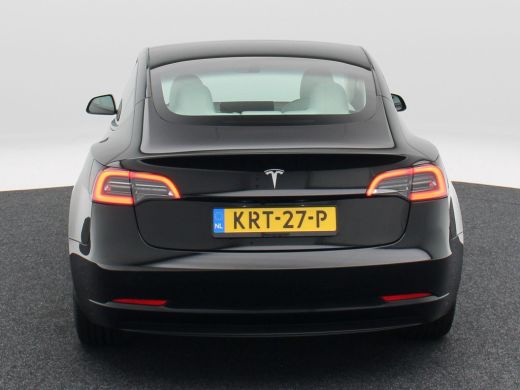 Tesla Model 3 Standard RWD Plus 60 kWh 238 Pk | Stoelverwarming | Panoramadak | Camera | Adaptive Cruise | 18 I... ActivLease financial lease