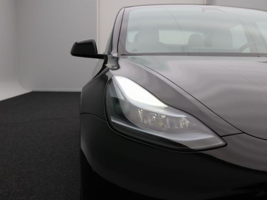 Tesla Model 3 Standard RWD Plus 60 kWh 238 Pk | Stoelverwarming | Panoramadak | Camera | Adaptive Cruise | 18 I... ActivLease financial lease