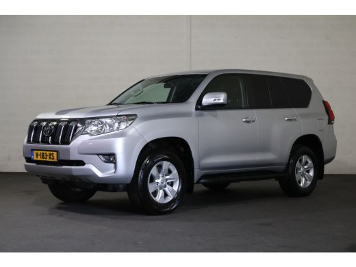 Toyota Land Cruiser 2.8 D-4D-F Challenger Window Van ActivLease financial lease