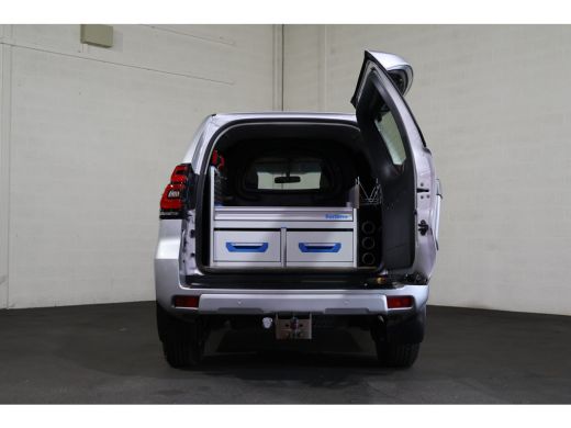 Toyota Land Cruiser 2.8 D-4D-F Challenger Window Van ActivLease financial lease