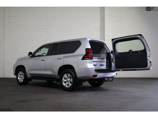 Toyota Land Cruiser 2.8 D-4D-F Challenger Window Van ActivLease financial lease