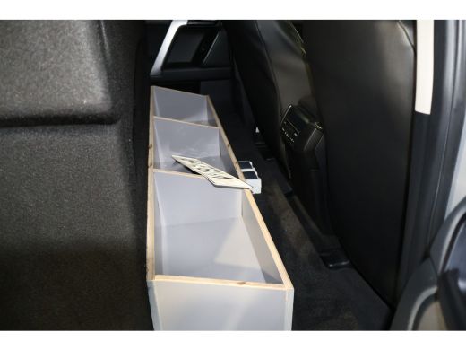 Toyota Land Cruiser 2.8 D-4D-F Challenger Window Van ActivLease financial lease