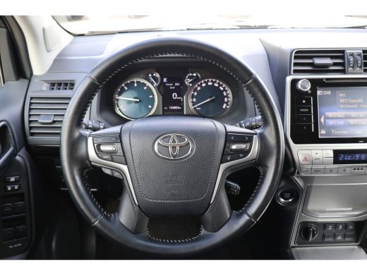 Toyota Land Cruiser 2.8 D-4D-F Challenger Window Van ActivLease financial lease