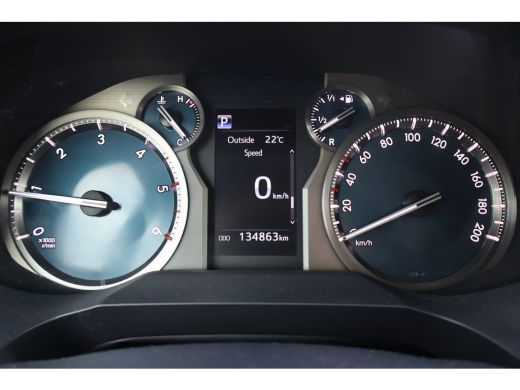 Toyota Land Cruiser 2.8 D-4D-F Challenger Window Van ActivLease financial lease