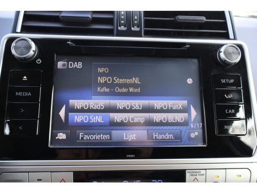 Toyota Land Cruiser 2.8 D-4D-F Challenger Window Van ActivLease financial lease