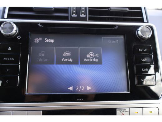 Toyota Land Cruiser 2.8 D-4D-F Challenger Window Van ActivLease financial lease