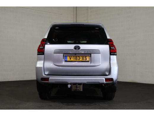 Toyota Land Cruiser 2.8 D-4D-F Challenger Window Van ActivLease financial lease