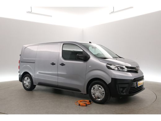 Toyota ProAce Elektrisch Extra Range 75 kWh L2H1 | Snelladen | SOH 94% | Airco | Cruise | Carplay | 3 Zits | Navi ActivLease financial lease