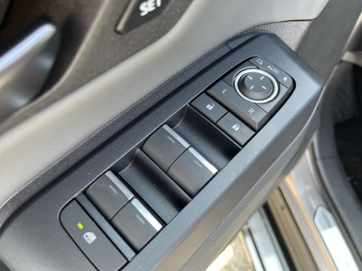Toyota RAV4 2.5 Plug-in Hybrid AWD 300 First Edition | All-in prijs | Trekhaak | Treeplanken | ActivLease financial lease