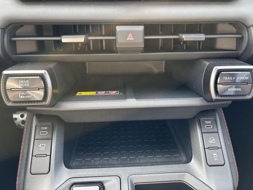 Toyota RAV4 2.5 Plug-in Hybrid AWD 300 GR SPORT | Schuif/Kantel dak | ActivLease financial lease