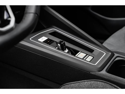 Volkswagen Golf 1.5 eHybrid Life Edition ActivLease financial lease