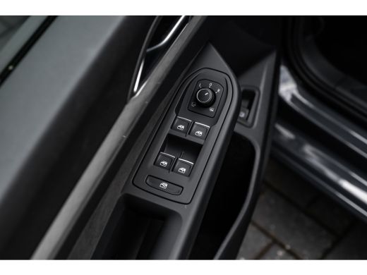 Volkswagen Golf 1.5 eHybrid Life Edition ActivLease financial lease