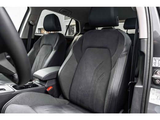 Volkswagen Golf 1.5 eHybrid Life Edition ActivLease financial lease