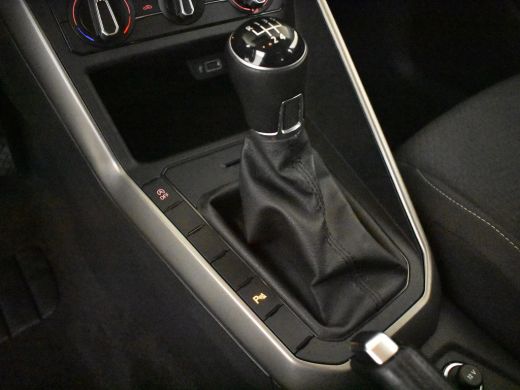 Volkswagen Polo 1.0 TSI Comfortline | Adapt. Cr. control | Navigatie | App Connect | Airco | DAB | LED | Parkeers... ActivLease financial lease