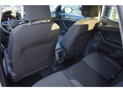 Volkswagen T-Cross Life Edition | 'App-Connect' draadloze smartphone integratie | Achterlichten LED | Afstandscontro... ActivLease financial lease