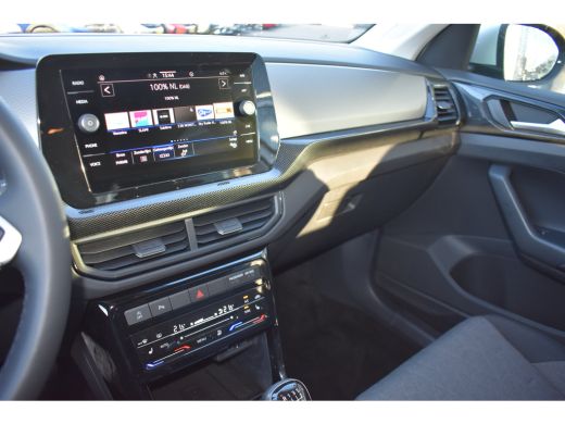 Volkswagen T-Cross Life Edition | 'App-Connect' draadloze smartphone integratie | Achterlichten LED | Afstandscontro... ActivLease financial lease