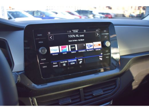 Volkswagen T-Cross Life Edition | 'App-Connect' draadloze smartphone integratie | Achterlichten LED | Afstandscontro... ActivLease financial lease