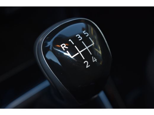 Volkswagen T-Cross Life Edition | 'App-Connect' draadloze smartphone integratie | Achterlichten LED | Afstandscontro... ActivLease financial lease