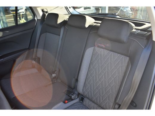 Volkswagen T-Cross Life Edition | 'App-Connect' draadloze smartphone integratie | Achterlichten LED | Afstandscontro... ActivLease financial lease