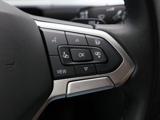 Volkswagen T-Roc 1.5 TSi 150 Pk Automaat Style | Adaptive Cruise | Stoel/Stuurverwarming | Camera | CarPlay | 17 I... ActivLease financial lease
