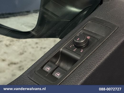 Volkswagen Transporter 2.0 TDI 102pk L2H1 Euro6 Airco | Imperiaal | Trekhaak | Camera Parkeersensoren, Achterklep ActivLease financial lease